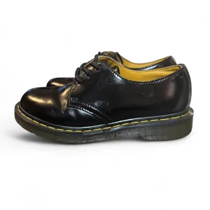 Dr. Martens Black smooth Leather Oxford Shoes Women’s 7 Yellow Stitch Lace Up thumbnail 3
