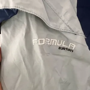 Burton Formula Women’s Snowboard Insulated Jacket Size Medium thumbnail 3