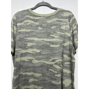 Torrid Classic Fit Camo T-Shirt Womens 1X Lightweight Casual Stretch Minimalist thumbnail 6