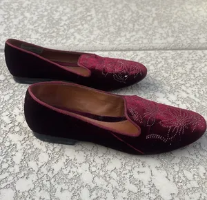 Schutz Burgundy Velvet Loafers Size 6 B Studded Slip On Flats Preppy thumbnail 2