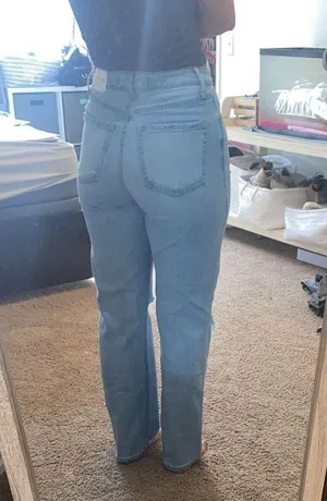 Light-wash Jeans thumbnail 2