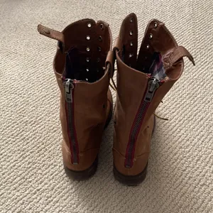 Cathy Jean Vegan Leather Brown Convertible Lace-Up Combat Boots Size 8 GUC thumbnail 3