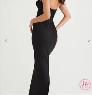 House of CB Charmaine Dress NWT thumbnail 2