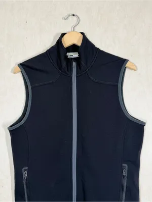 Smartwool Women’s PhD Hyfi Merino Wool Vest Full Zip in Black M thumbnail 3