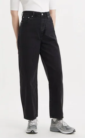 Levi’s Balloon Leg Barrel Jeans in Black thumbnail 1