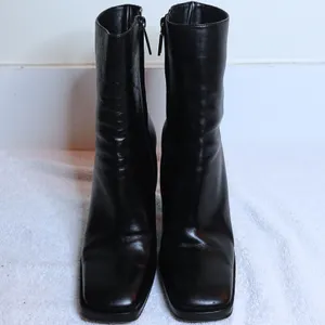 Vintage Tom Ford Gucci Black Square Toe Platform Heel Boots Size 8.5 (w/ OG Box) thumbnail 2