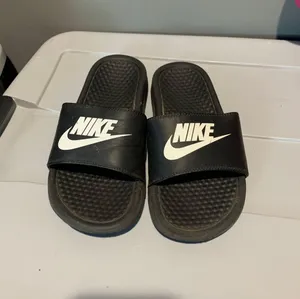 Nike SLIDES thumbnail 1