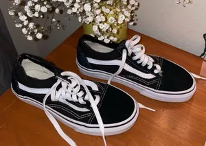 Size 6.5 thumbnail 1