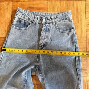Unbranded Vintage High Rise Wide Leg Jeans 26x29.5 Actual Light Wash 100% Cotton thumbnail 8