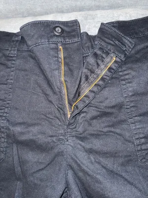 Old Navy Black High-Rise Shorts thumbnail 4