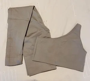 Set Active Leggings & Matching Bra thumbnail 1