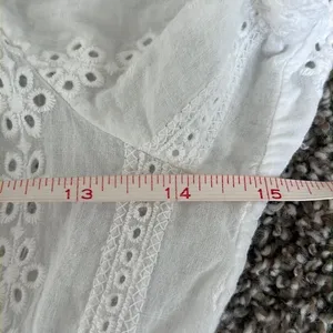 🔥 3/$30 Eyelet Lace Top White Size M thumbnail 5