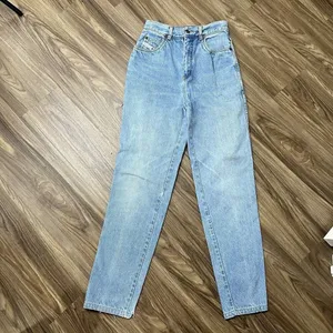 Vintage 90s Jr Size 7‎ Bugle Boy Jeans Distressed Blue High Rise Mom Tapered Leg thumbnail 2