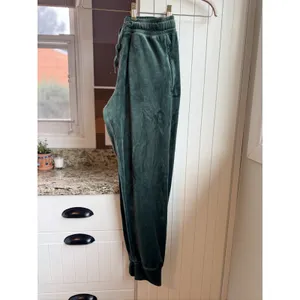 Aerie OFFLINE Women's Dark Green Velour Joggers M Long Drawstring Pockets thumbnail 2