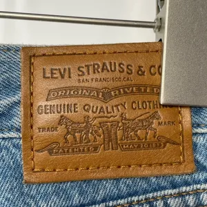 Levi’s Wedgie Straight Distressed Jeans‎ in Blue Size 25 thumbnail 11