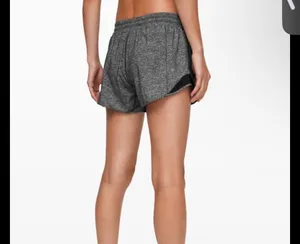 Lululemon Hotty Hot 4" thumbnail 2