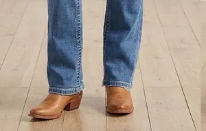 Wrangler Willow Ultimate Riding Jean Mid Rise Bootcut Embroidered Whiskered 34 thumbnail 1