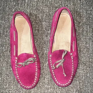 Vera Wang fuschia pink suede loafers thumbnail 2