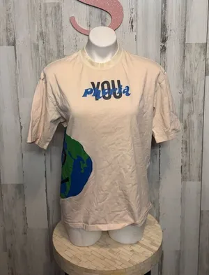 Youthphoria “Don’t Forget to Smile” Graphic T-Shirt Earth Print Beige Tee Small thumbnail 1