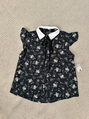 Sweet Wanderer Floral Blouse thumbnail 1
