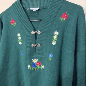 Meister Embroidered V Neck Sweater Green Floral Folk Art Metal Clasps Women's L thumbnail 2