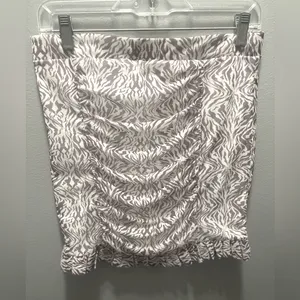 Free People NEW Romi‎ Mesh Mini Skirt Purple/White Zebra Size Medium thumbnail 2
