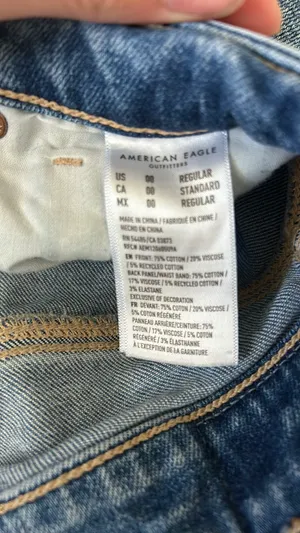 American Eagle Mom Jeans thumbnail 2