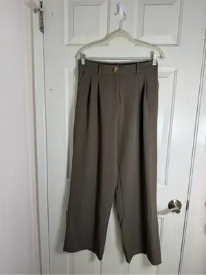 High-Rise Wide-Leg Pants‎ in Olive Green thumbnail 3