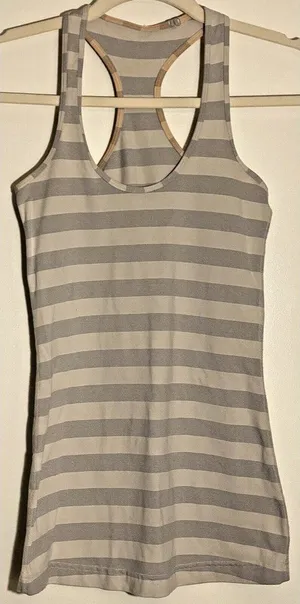 Lululemon Athletica Women Gray Striped‎ Active Tank (PTP: 13", Length: 26") thumbnail 1
