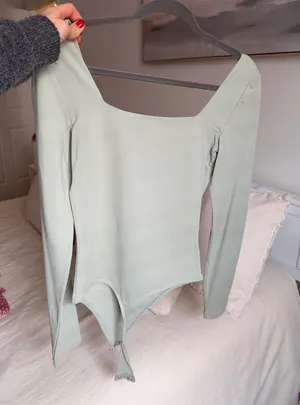 Aritzia Babaton Bodysuit Square Neck thumbnail 1