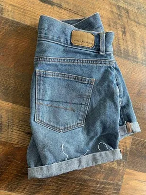 American eagle shorts thumbnail 2