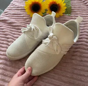 Steve Madden Sneakers thumbnail 1