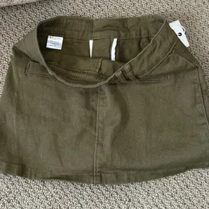 Olive Green Mini Skirt with Skort Design thumbnail 3
