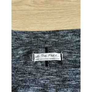 EUC Free People WE THE FREE black gray heathered oversized sweater size L thumbnail 3