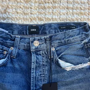 Edwin Cai Short Sz 24 waist Blue thumbnail 5