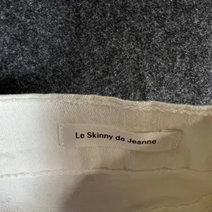 Frame Denim Le Skinny de Jeanne Jeans Blanc White Stretch Skinny Size 26 thumbnail 4
