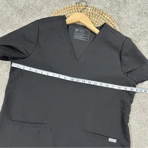 Figs Women’s Casma Three-Pocket Scrub Top Shortsleeve in Black Size L thumbnail 11