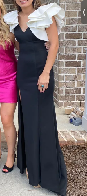 Maxi Black Formal Gown Size 00 thumbnail 3