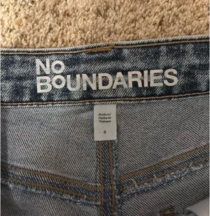 No Boundaries jean shorts thumbnail 3