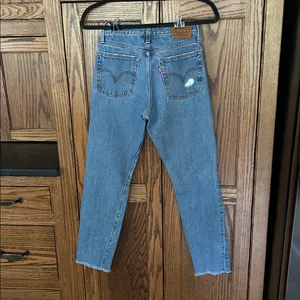 Levi's Premium Wedgie Straight leg medium wash denim jeans women’s size 24‎ thumbnail 6