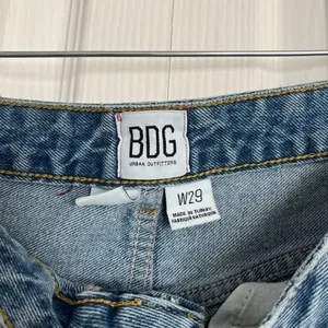 BDG Distressed Jeans. Size W29 thumbnail 4