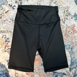 Lululemon Biker Shorts Black Size Small Women's Stretch NWT thumbnail 1