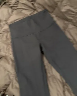 Lululemon Wunder Under High-Rise Crop Leggings Black Size 6 Yoga Pants 19" thumbnail 1
