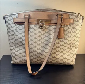 Michael Kors Signature Handbag Brown With Gold tone Lock Zippered thumbnail 1