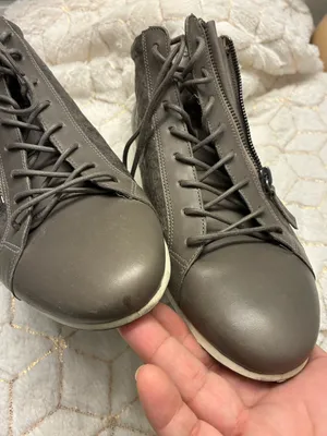 Ecco Women’s Taupe Lace-Up High-Top Boots with Side Zip size 9)9.5 USA thumbnail 9