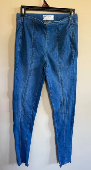 Free People Denim Jeans Leggings Womens‎ Size 26 Pull On Frayed Hem Blue thumbnail 1