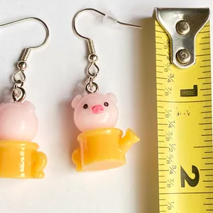 Handmade Kawaii funny piggy dangle earrings🐷💕 super duper fun to wear 🥰 thumbnail 3