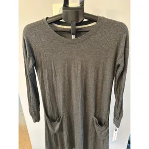 NWT Danskin Women's Gray Long Sleeve‎ Lounge Dress Front Pockets Size XS thumbnail 2