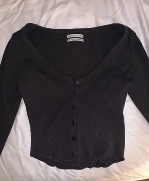 Urban Outfitters Black Long Sleeve Shirt thumbnail 1