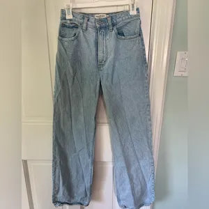Abercrombie The 90s Relaxed Jean High Rise thumbnail 6